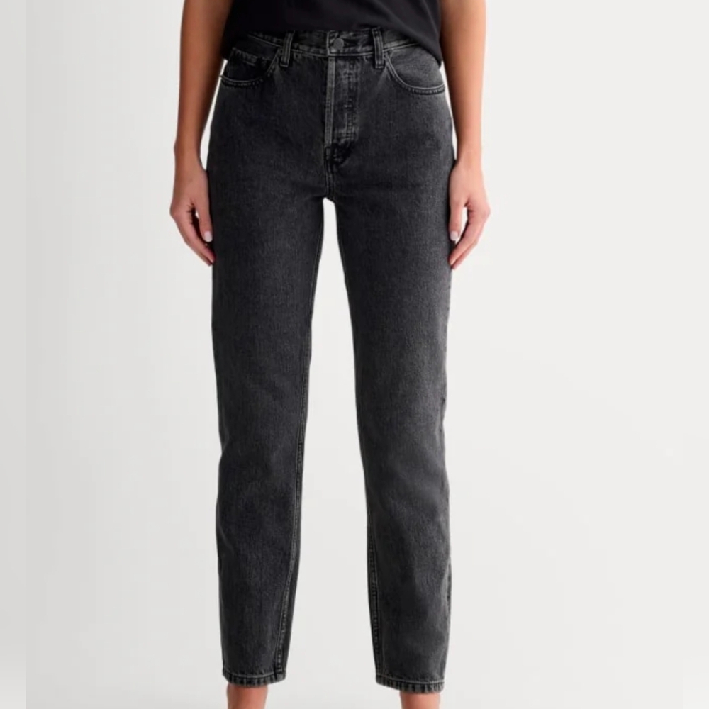 Everlane 90s Cheeky Jean